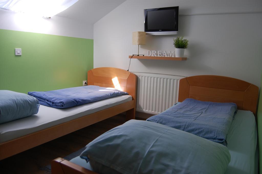 Rooms Hisa Divino プトゥイ 部屋 写真