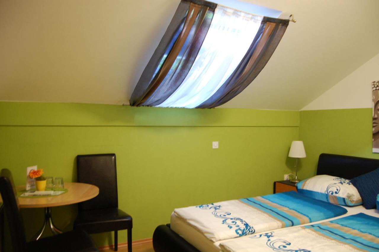 Rooms Hisa Divino プトゥイ エクステリア 写真